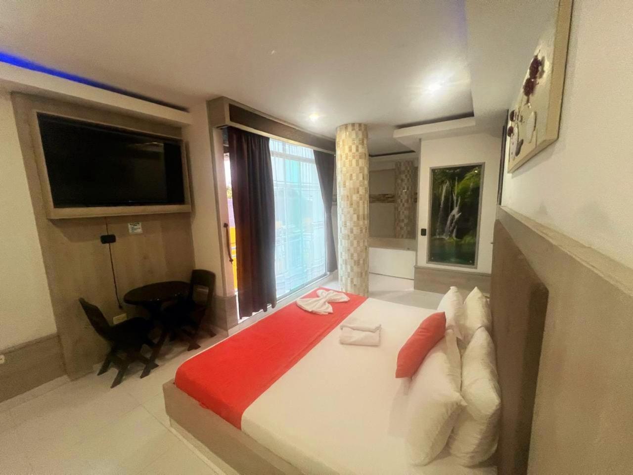 Hotel Suite Royal 梅尔加 外观 照片