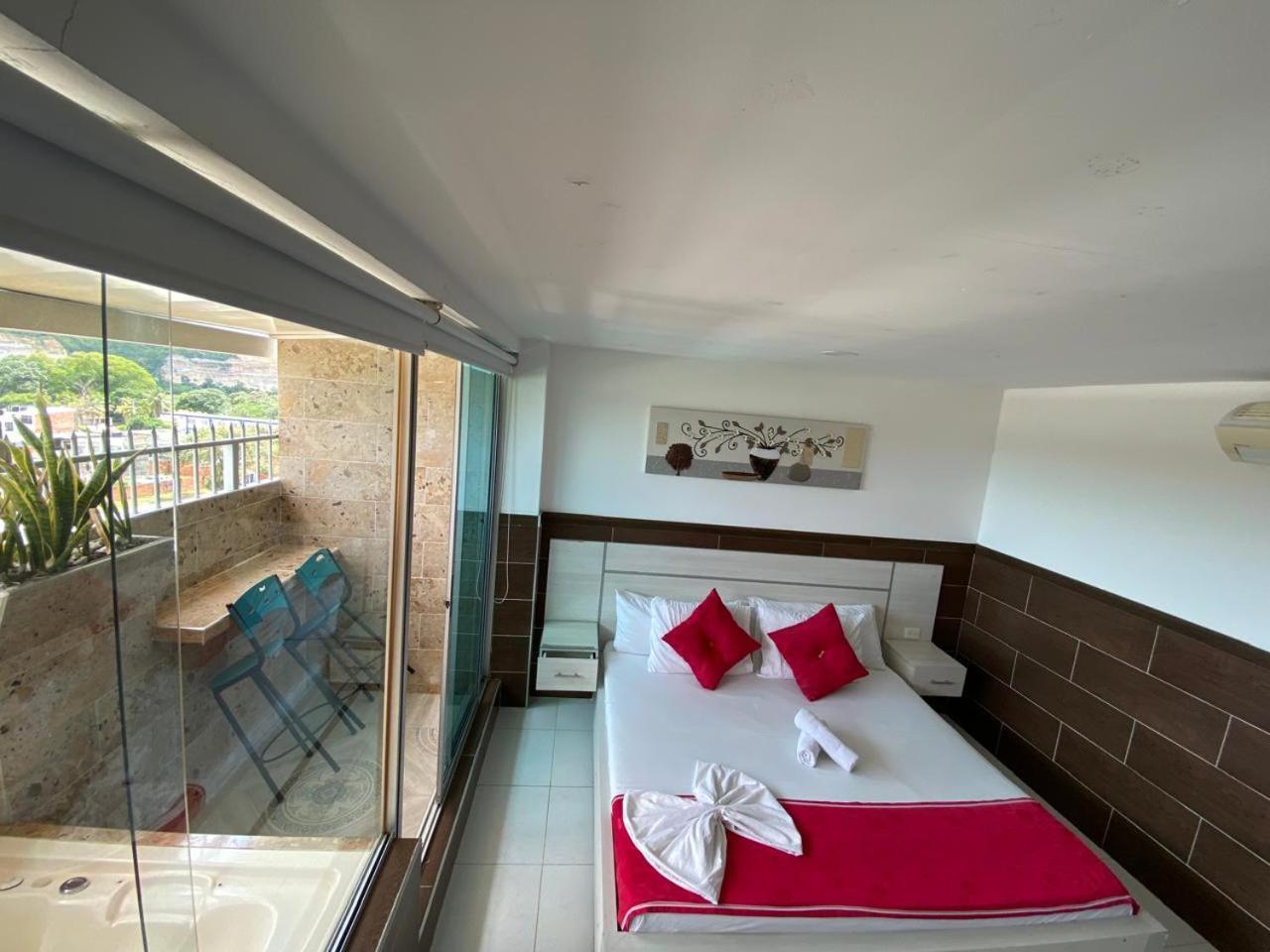 Hotel Suite Royal 梅尔加 外观 照片