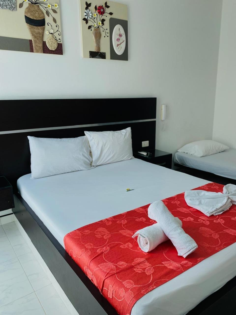 Hotel Suite Royal 梅尔加 外观 照片