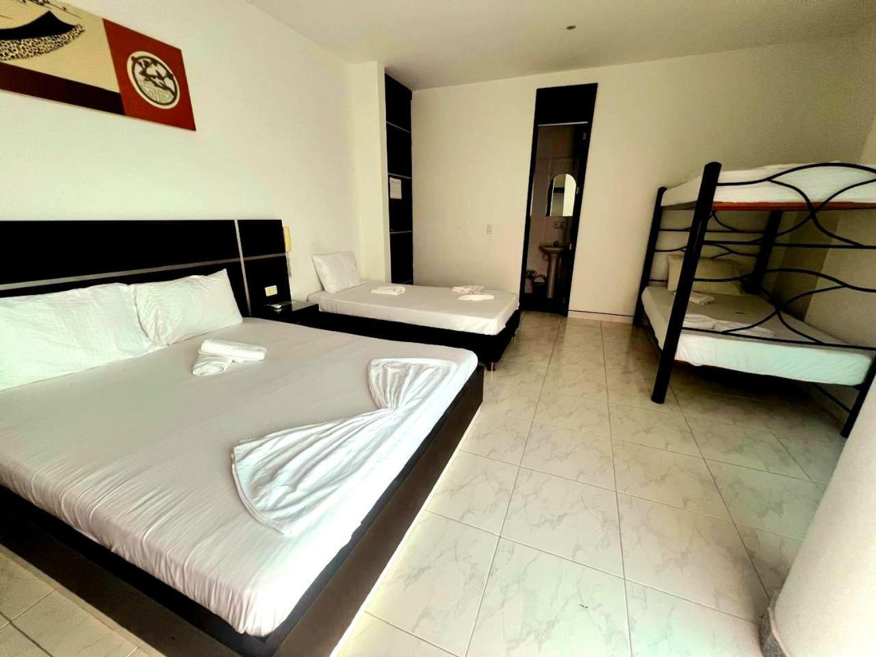 Hotel Suite Royal 梅尔加 外观 照片