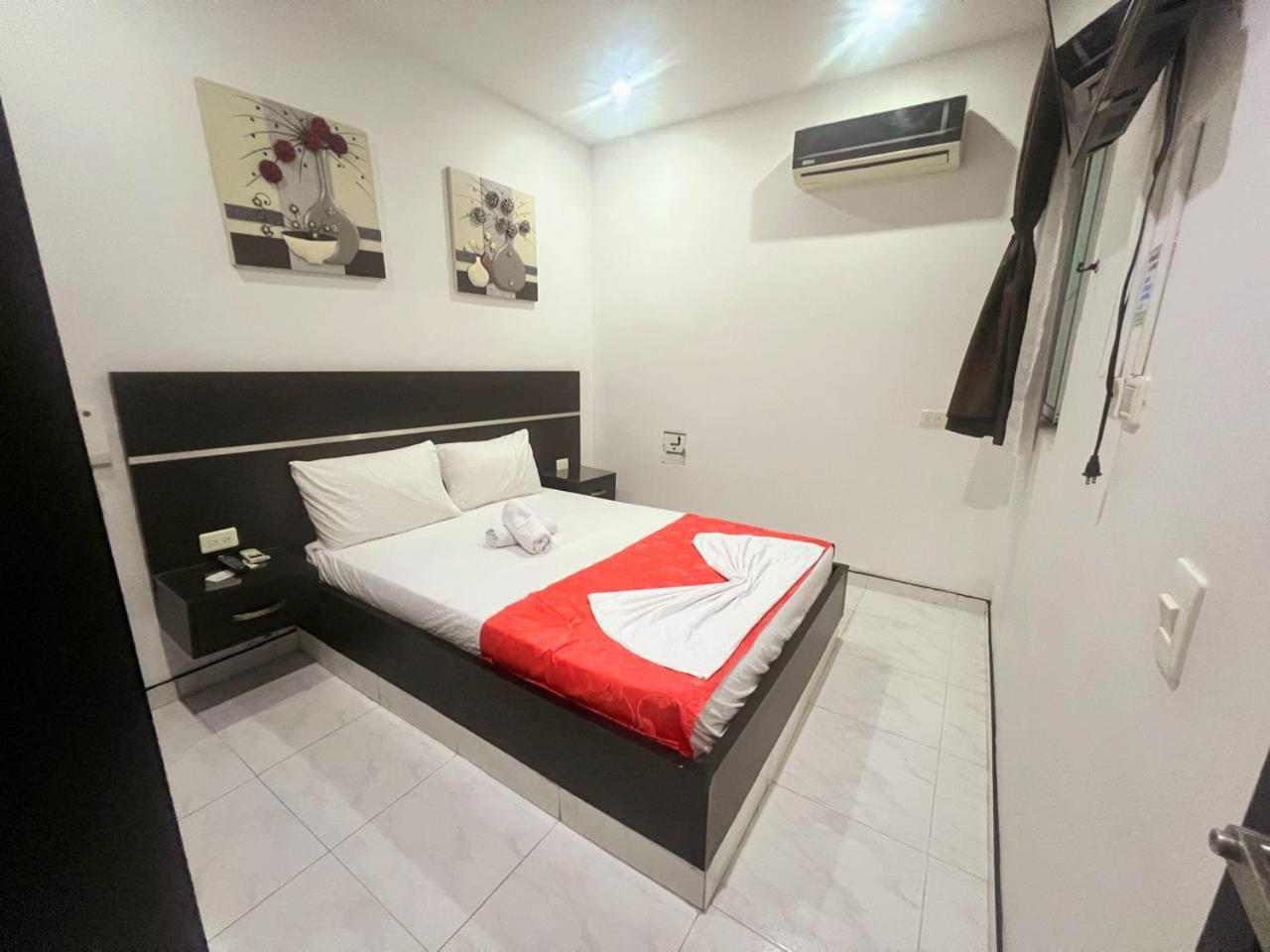 Hotel Suite Royal 梅尔加 外观 照片