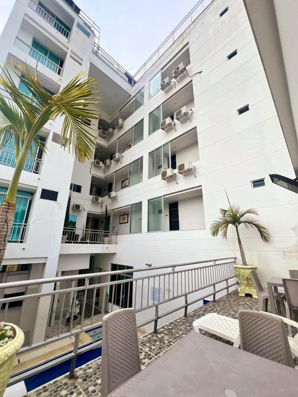 Hotel Suite Royal 梅尔加 外观 照片