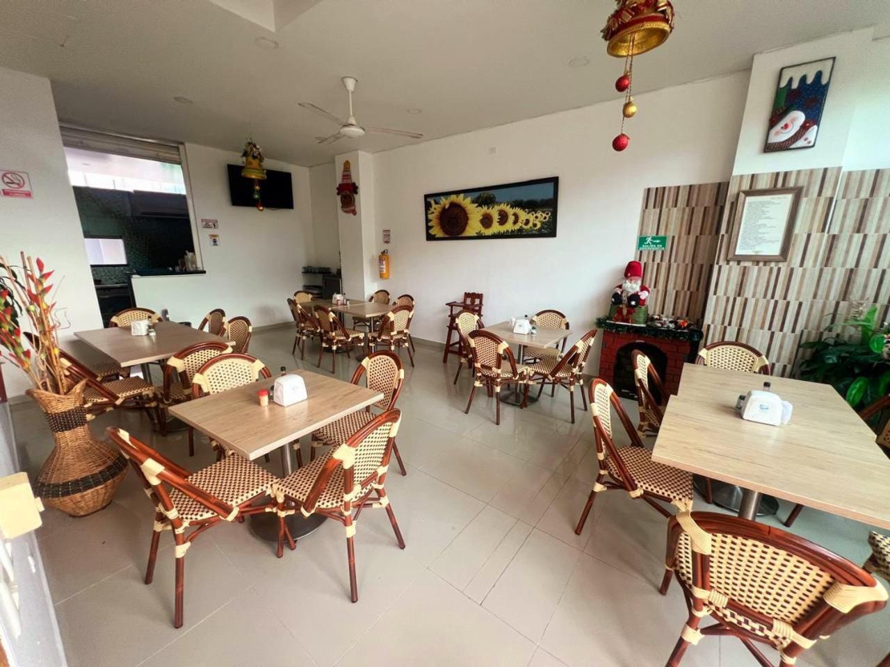 Hotel Suite Royal 梅尔加 外观 照片