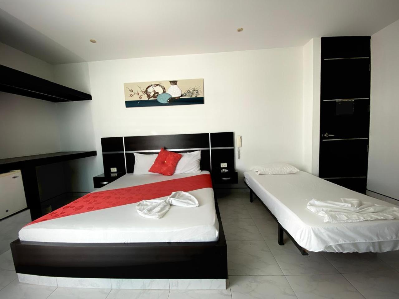 Hotel Suite Royal 梅尔加 外观 照片